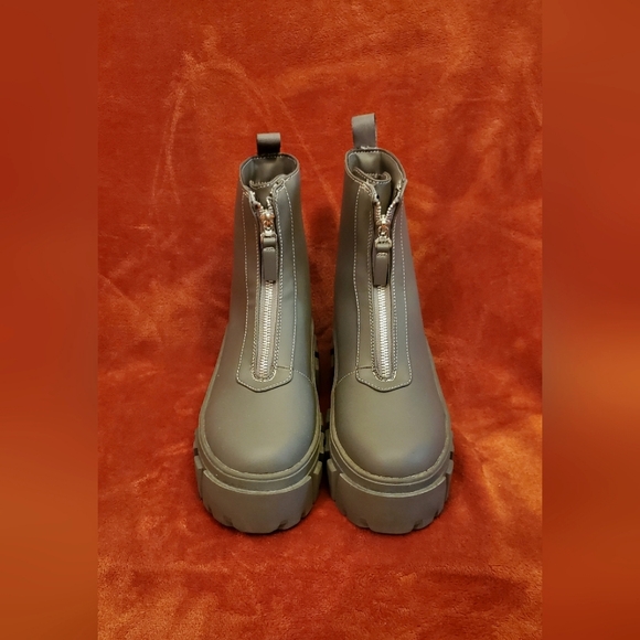 ASOS GRAY PLATFORM LUG SOLE ZIPPER BOOTS - Picture 3 of 5